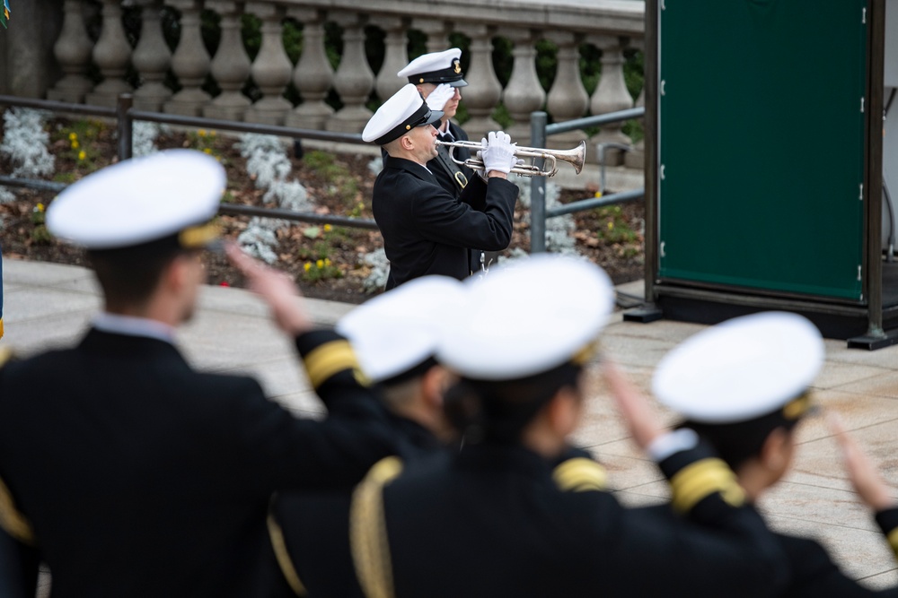 Chief of Naval Operations for the Republic of Korea Adm. Yang Yong-mo Participates in a Navy Full Honors Wreath-Laying Ceremony