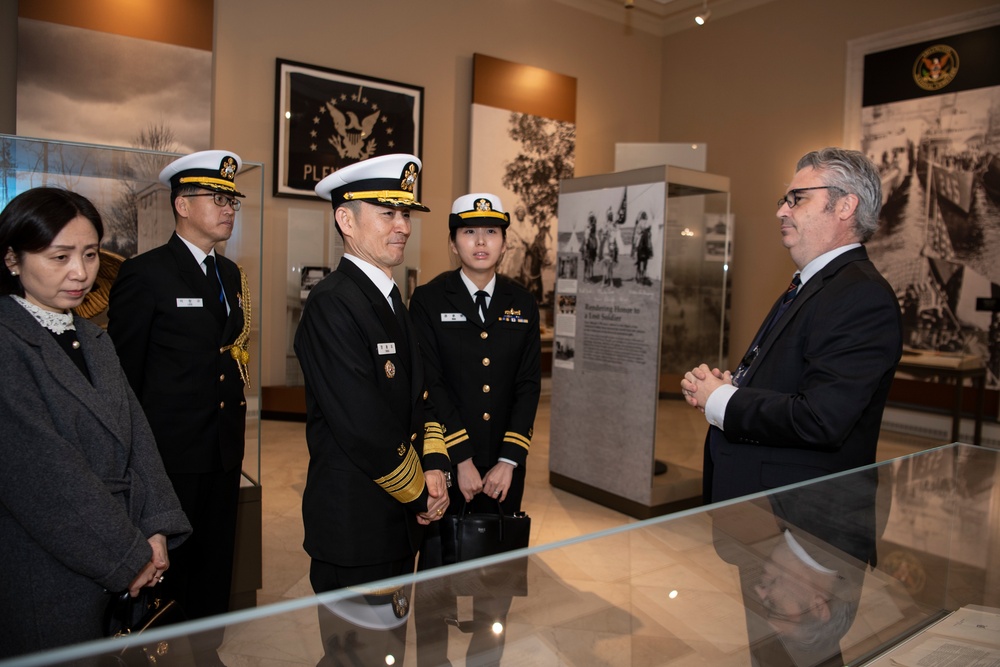 Chief of Naval Operations for the Republic of Korea Adm. Yang Yong-mo Participates in a Navy Full Honors Wreath-Laying Ceremony