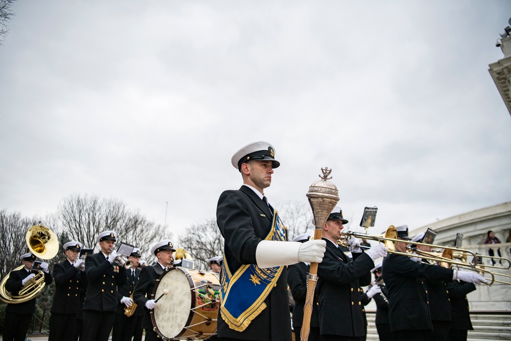 Chief of Naval Operations for the Republic of Korea Adm. Yang Yong-mo Participates in a Navy Full Honors Wreath-Laying Ceremony