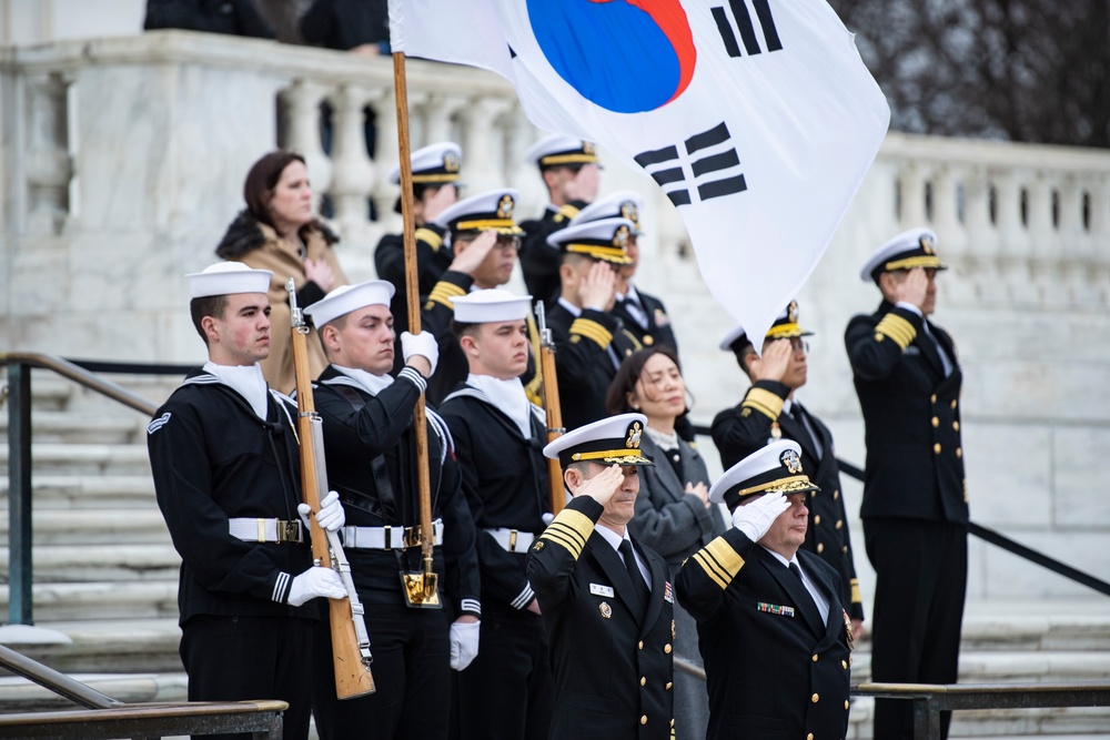 Chief of Naval Operations for the Republic of Korea Adm. Yang Yong-mo Participates in a Navy Full Honors Wreath-Laying Ceremony