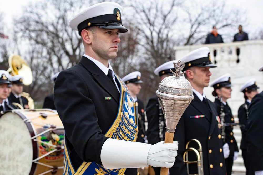 Chief of Naval Operations for the Republic of Korea Adm. Yang Yong-mo Participates in a Navy Full Honors Wreath-Laying Ceremony