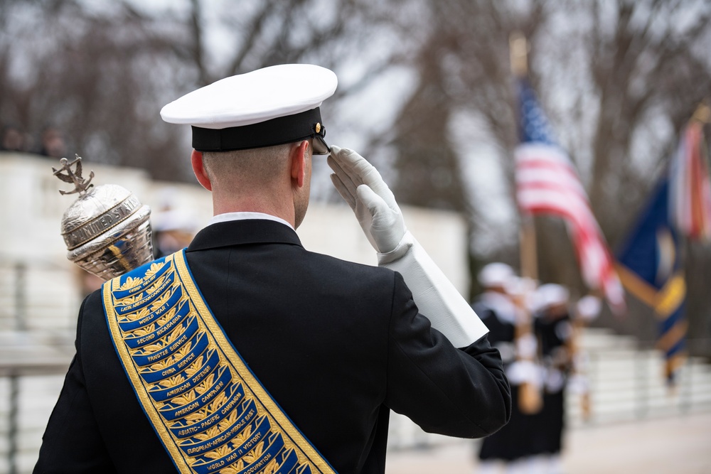 Chief of Naval Operations for the Republic of Korea Adm. Yang Yong-mo Participates in a Navy Full Honors Wreath-Laying Ceremony