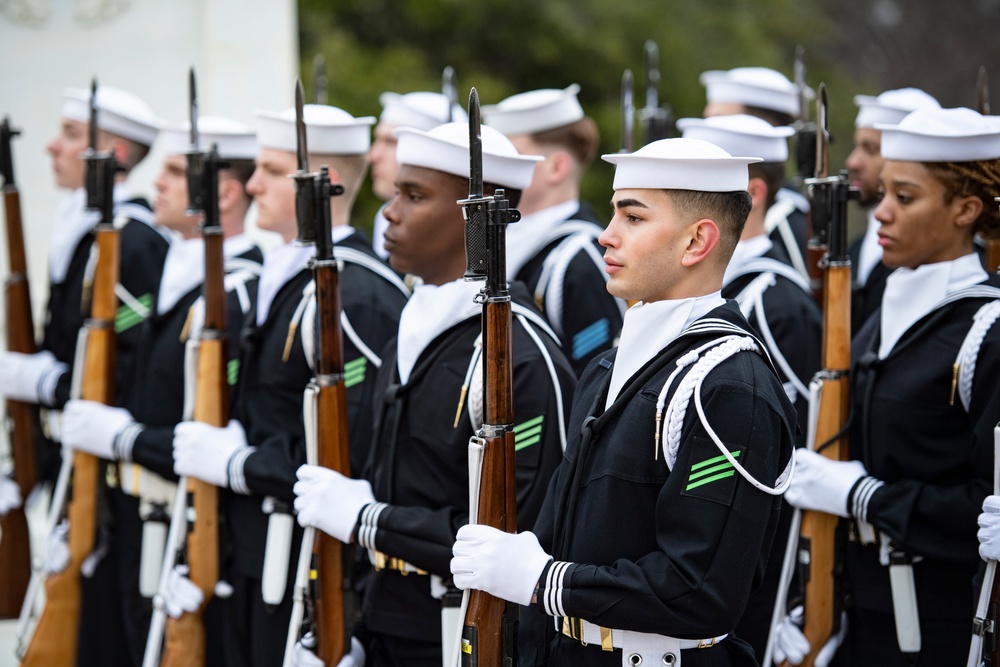 Chief of Naval Operations for the Republic of Korea Adm. Yang Yong-mo Participates in a Navy Full Honors Wreath-Laying Ceremony