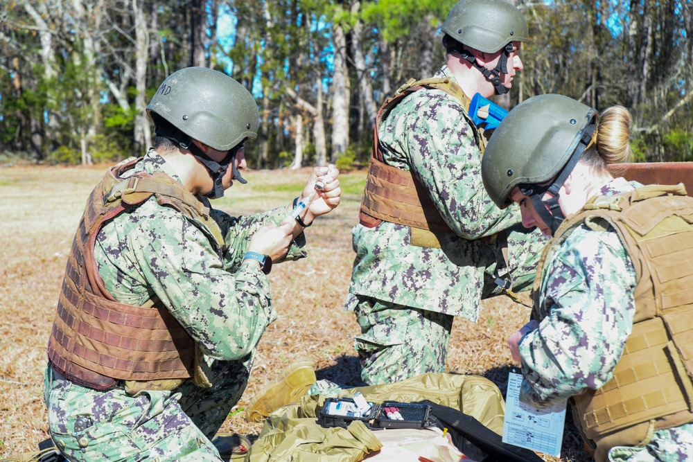 NMCCL hosts Assistant Secretary of Defense for Health Affairs for facility visit