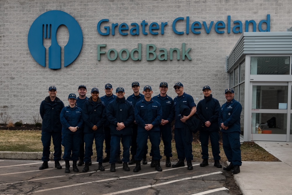 Coast Guard volunteers at Greater Cleveland Food Bank