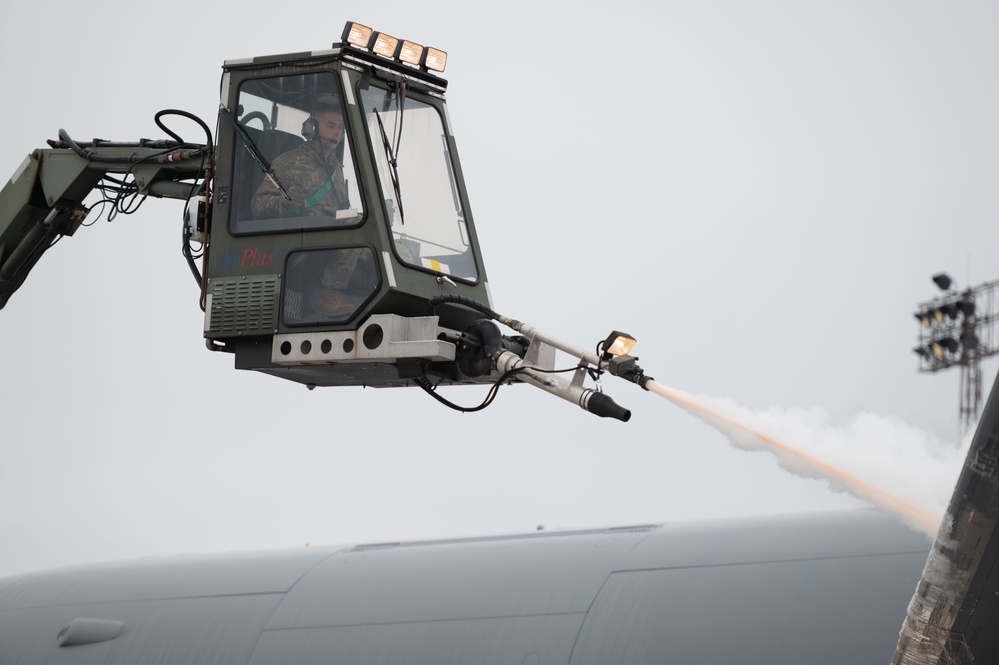 Deicing KC-46