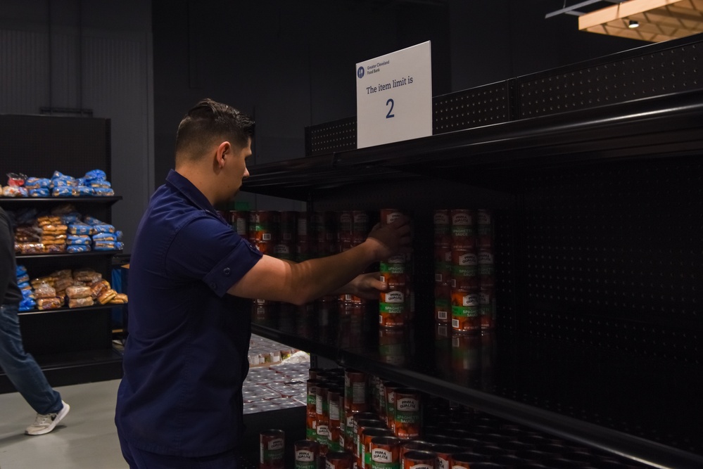 Coast Guard volunteers at Greater Cleveland Food Bank