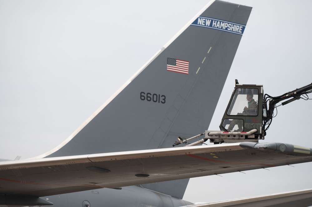 Deicing KC-46