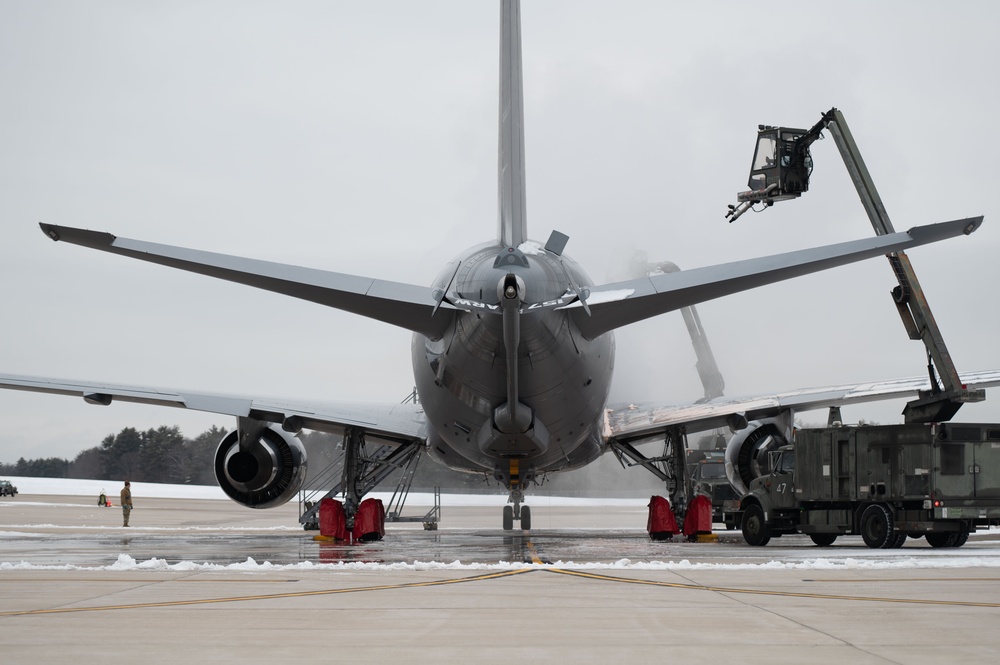 Deicing KC-46