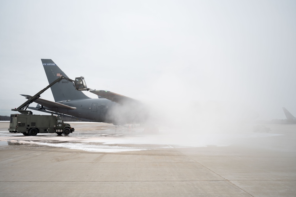 Deicing KC-46