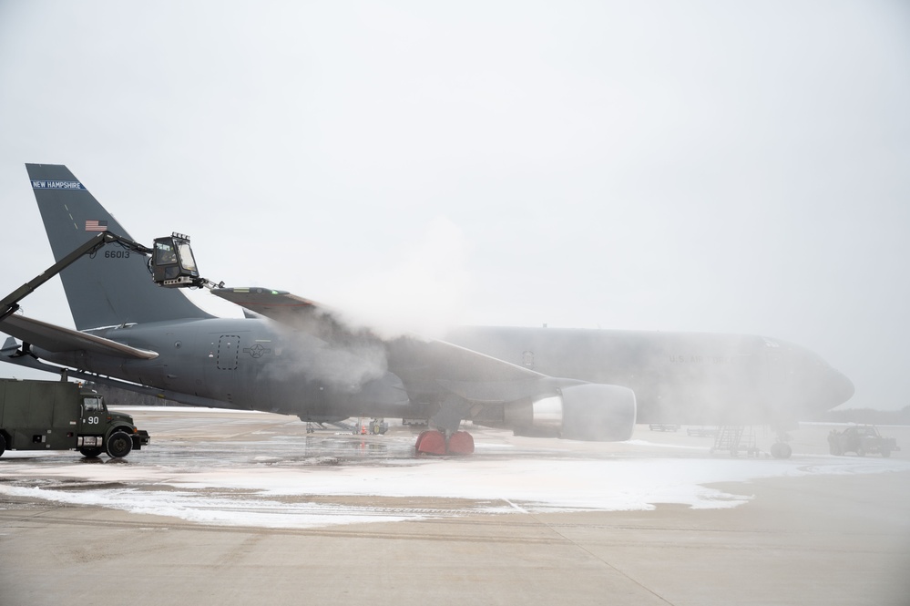 Deicing KC-46