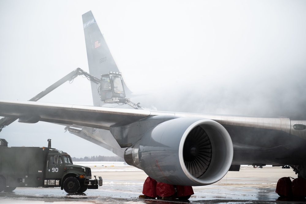 Deicing KC-46