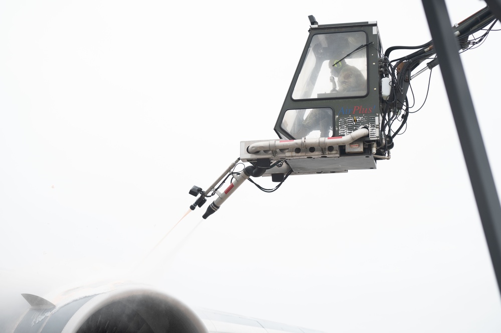 Deicing KC-46