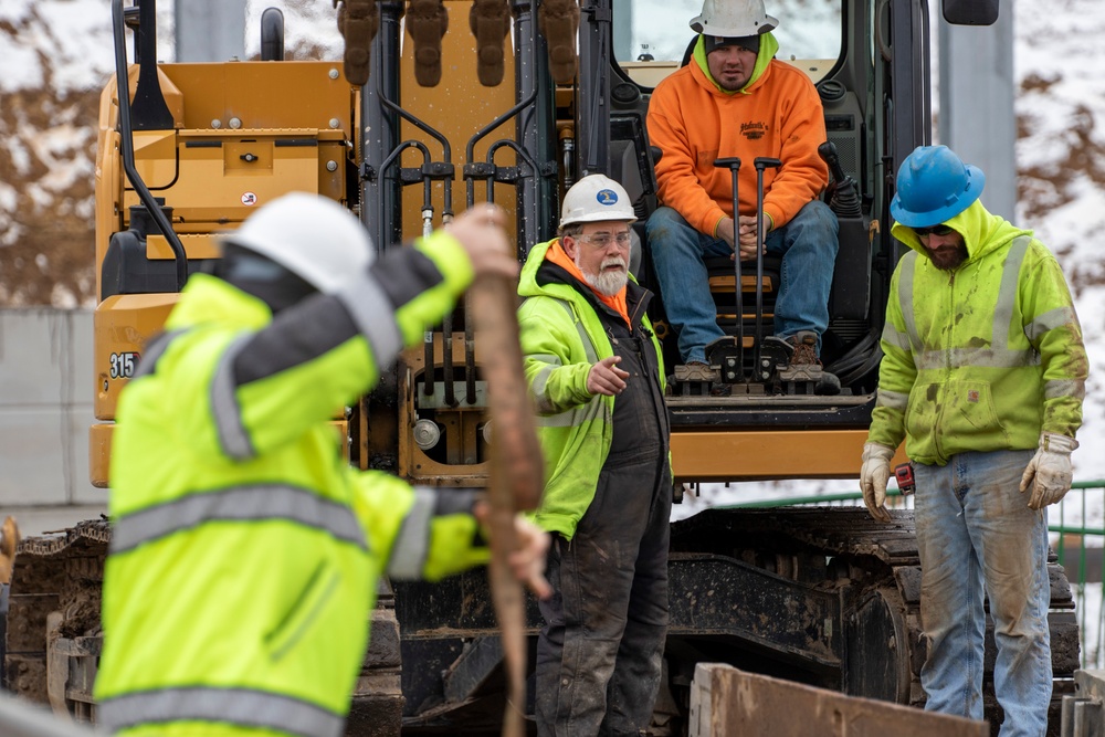 Preparation work continues for construction of new navigation chamber at Montgomery Locks and Dam