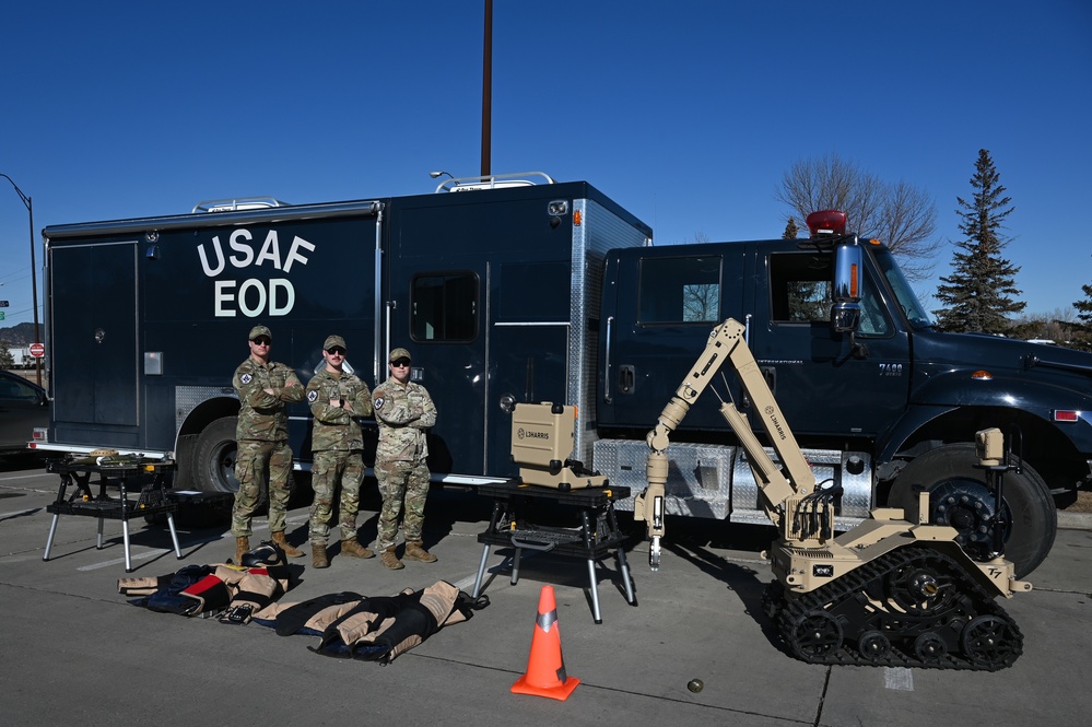 Air Force Recruiting Service Partners with the Indigenous Nations Equality Team and Scheuring Speed Sports in Outreach Events Across South Dakota.