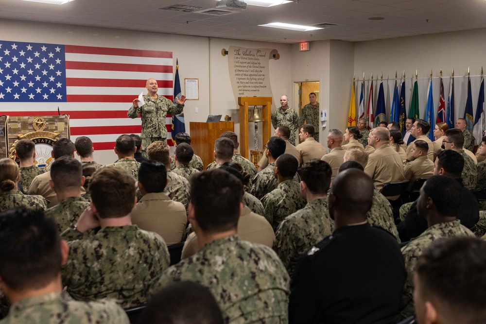 VCNO Visits Pensacola