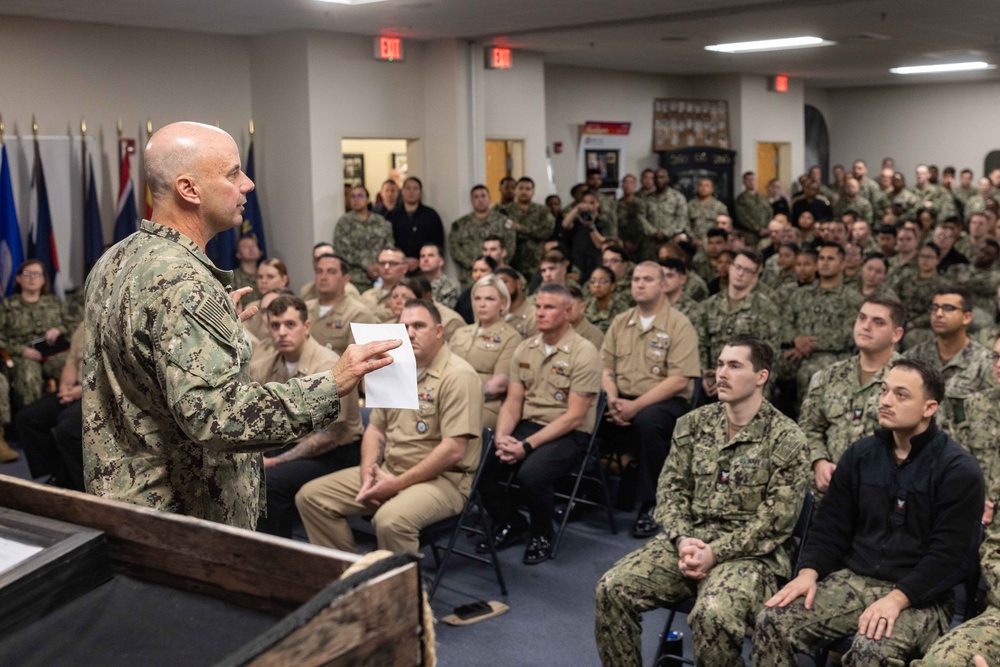 VCNO Visits Pensacola