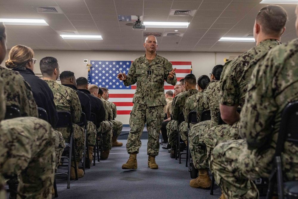 VCNO Visits Pensacola