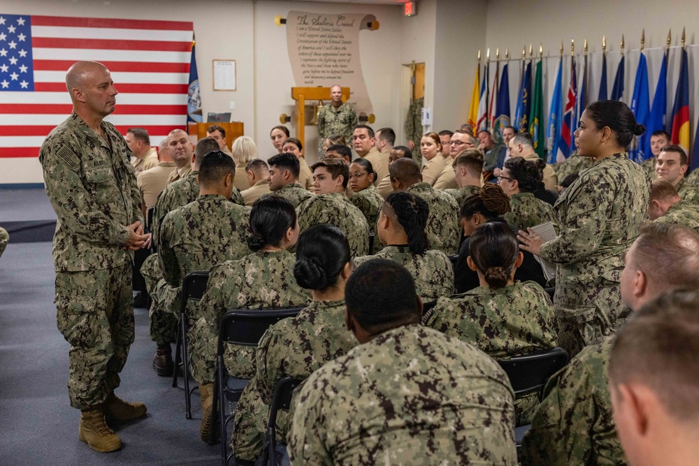 VCNO Visits Pensacola