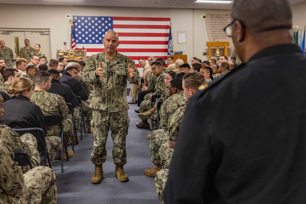 VCNO Visits Pensacola