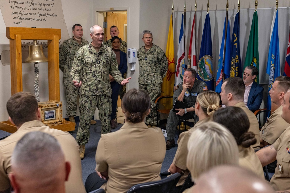 VCNO Visits Pensacola