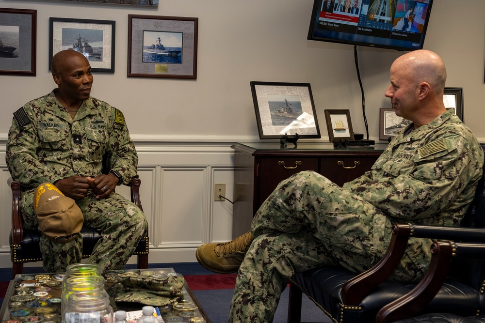 VCNO Visits Navy Recruiting Command