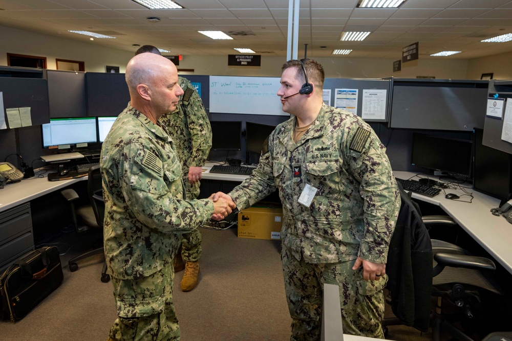 VCNO Visits Navy Recruiting Command