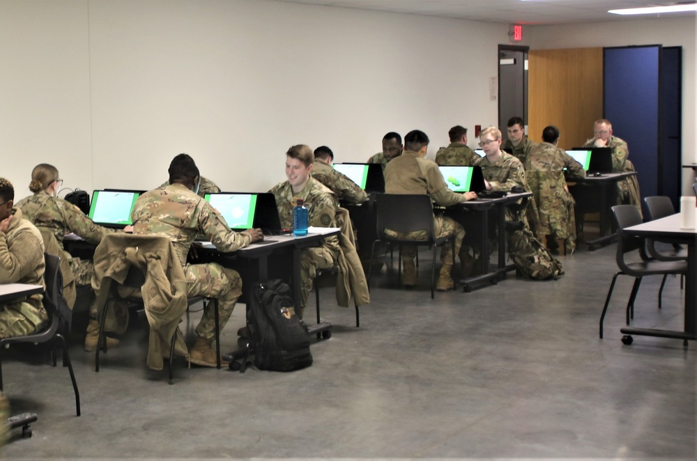 Fort McCoy NCO Academy students learn land-navigation at post’s Virtual Battle Space simulations complex