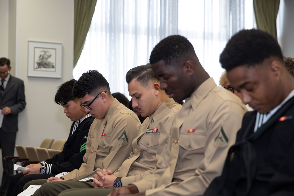 MCAS Iwakuni Marines and Sailors Become Naturalized U.S. Citizens