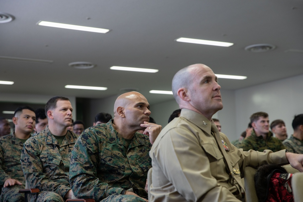 MCAS Iwakuni Marines and Sailors Become Naturalized U.S. Citizens