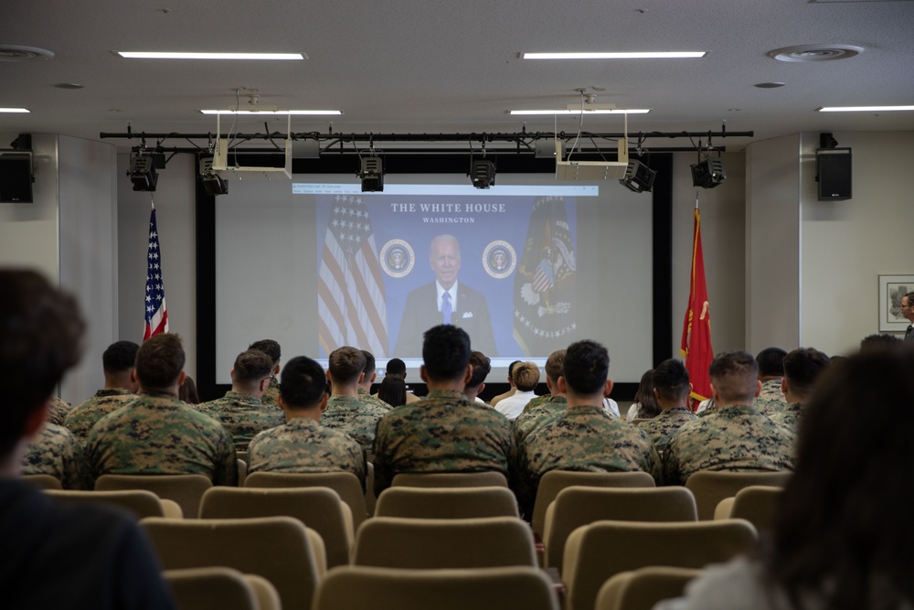 MCAS Iwakuni Marines and Sailors Become Naturalized U.S. Citizens