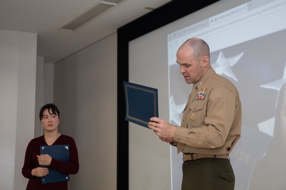 MCAS Iwakuni Marines and Sailors Become Naturalized U.S. Citizens