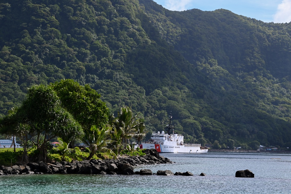 U.S. Coast Guard Cutter Harriet Lane arrives to American Samoa