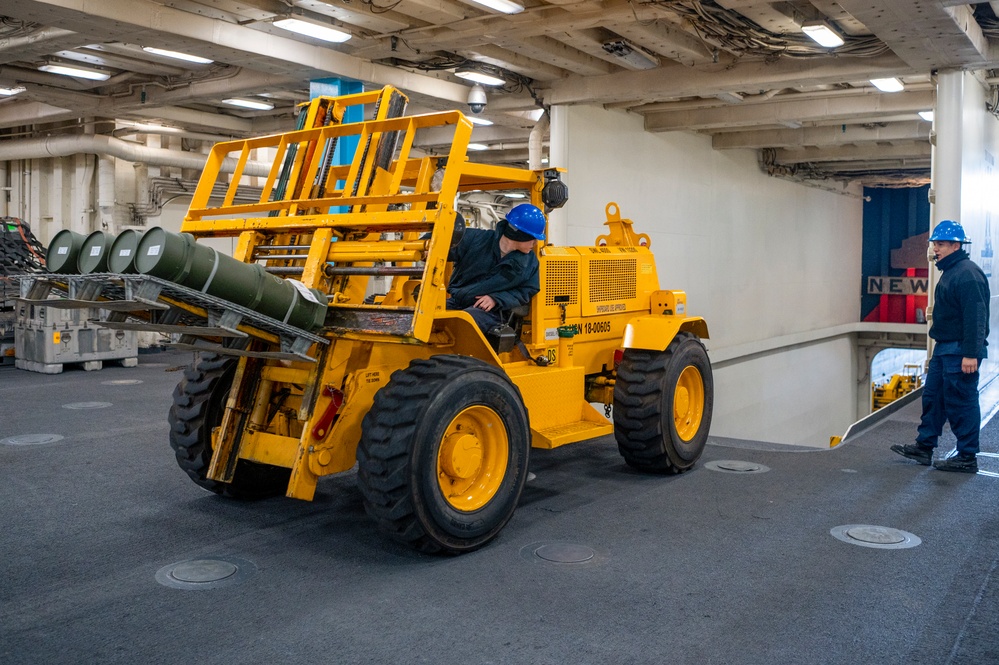 USS New York Ammunition Onload