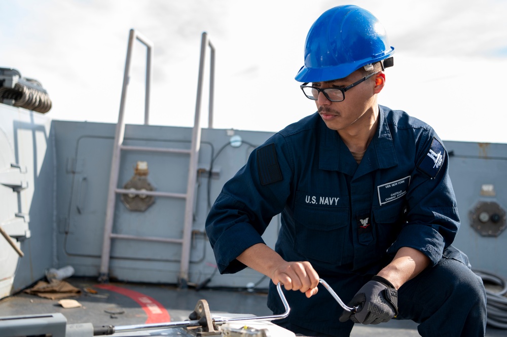 USS New York Ammunition Onload