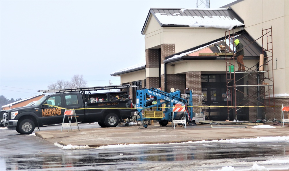 Contractor completes roof repair at Fort McCoy Commissary