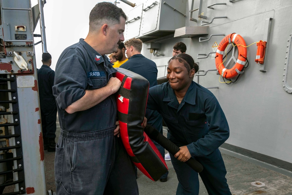 Sterett Sailors Participate in SRF-B Course