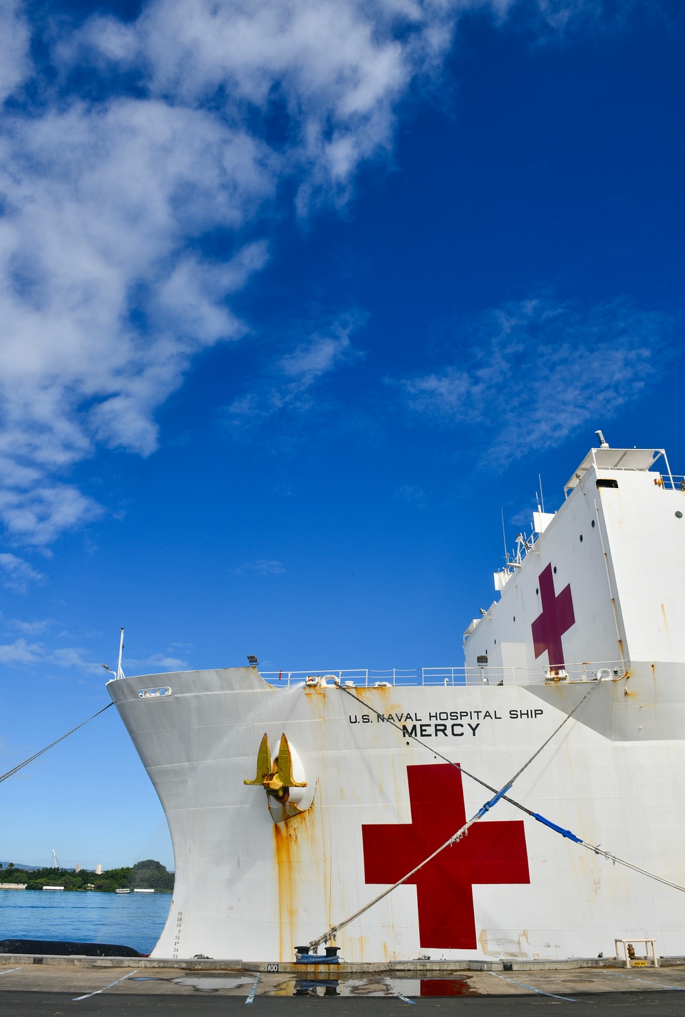 DPAA hosts Solomon Islands honorable carry ceremony aboard USNS Mercy