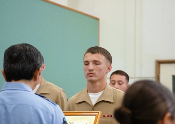 MARINES’ TRAINING PREVENTS SECONDARY CHAOS ON RT 58 / 海兵隊、訓練のたまもの ー 国道事故での二次被害防止に貢献