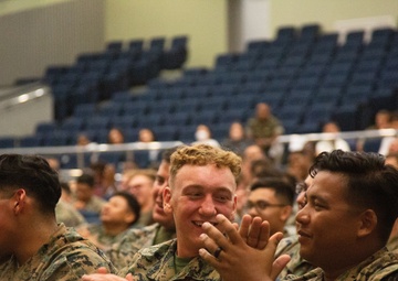 LESSONS THROUGH LAUGHTER: COMEDIAN STEVE VERRET BREATHES A LITTLE LIFE INTO SAFETY / 笑いを通した学び ー 米コメディアン、交通安全啓発に一役買う