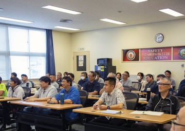 SAFETY COMMITTEE ENHANCES USMC JAPANESE WORKERS' RISK MANAGEMENT AWARENESS / 在沖米海兵隊、安全委員会で日本人基地従業員の危機管理意識高める