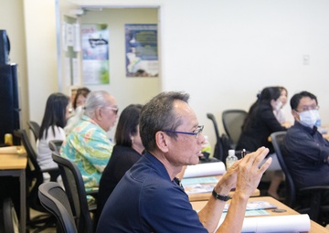 SAFETY COMMITTEE ENHANCES USMC JAPANESE WORKERS' RISK MANAGEMENT AWARENESS / 在沖米海兵隊、安全委員会で日本人基地従業員の危機管理意識高める