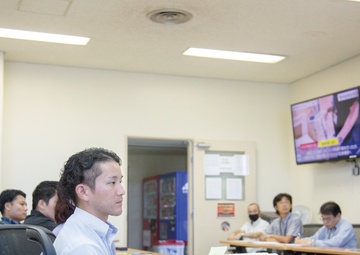 SAFETY COMMITTEE ENHANCES USMC JAPANESE WORKERS' RISK MANAGEMENT AWARENESS / 在沖米海兵隊、安全委員会で日本人基地従業員の危機管理意識高める