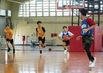 JAPAN-US BASKETBALL PLAYERS LEARN DIFFERENCES, STRIVE FOR THE BEST IN FRIENDLY GAMES / 日米バスケットボール選手、親善試合で違いを学び切磋琢磨