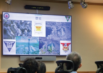 JP BROADCASTING GROUP EXPERIENCE 'SEEING IS BELIEVING' AT MCAS FUTENMA / 日本の報道関係者、普天間基地で「百聞は一見にしかず」を体験