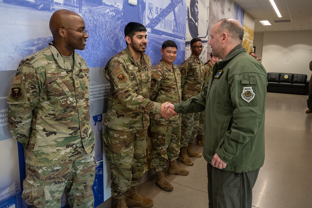 Maj. Gen. Pirak visits Missouri ANG