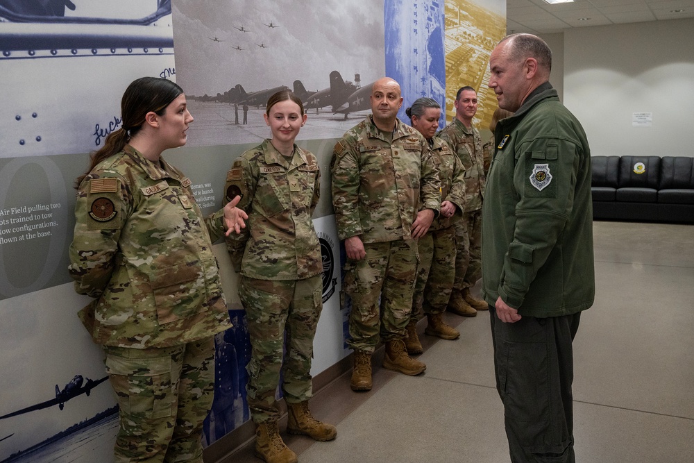 Maj. Gen. Pirak visits Missouri ANG