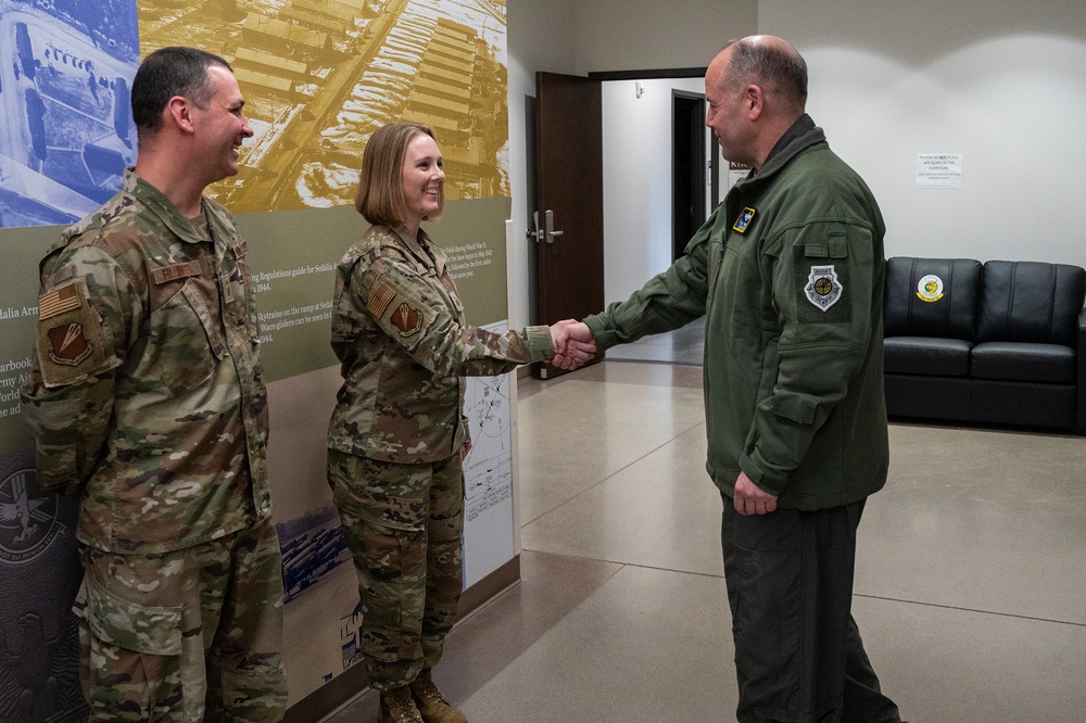 Maj. Gen. Pirak visits Missouri ANG