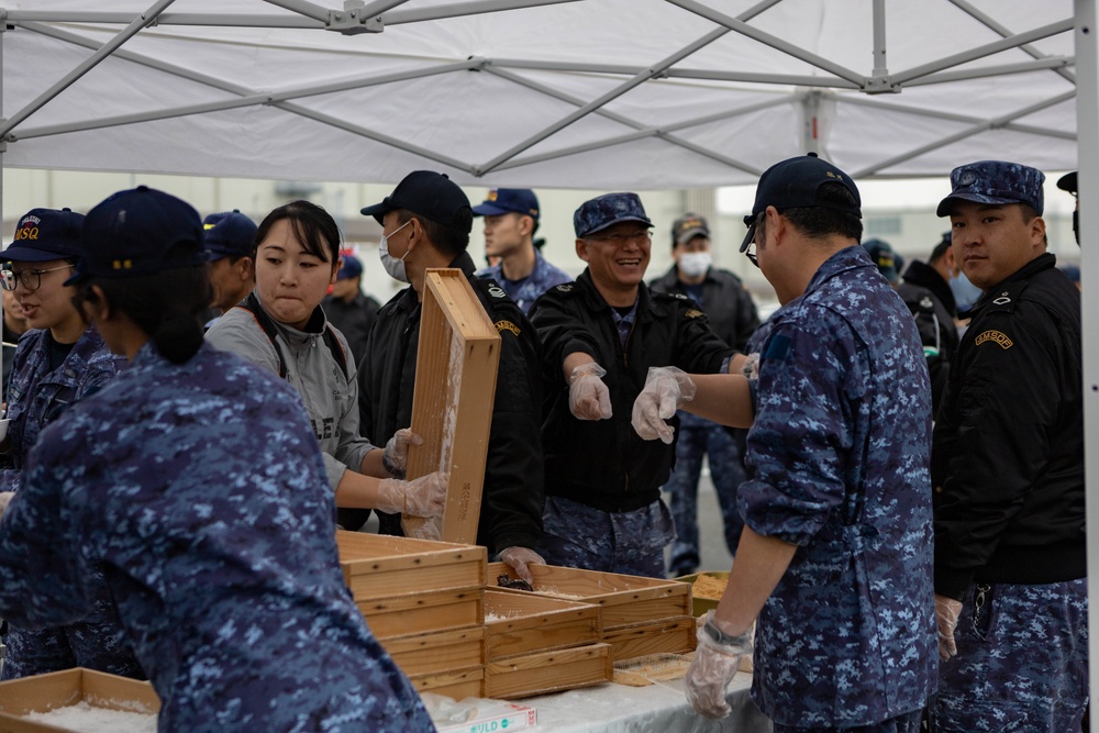 Mochitsuki Ceremony: Marine Corps Air Station Iwakuni and Japanese Maritime Self-Defense Force hosts mochi pounding ceremony