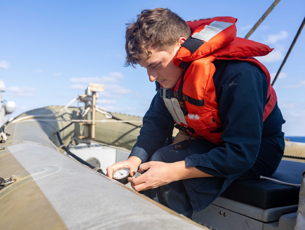 USS Dewey (DDG 105) Daily Operations